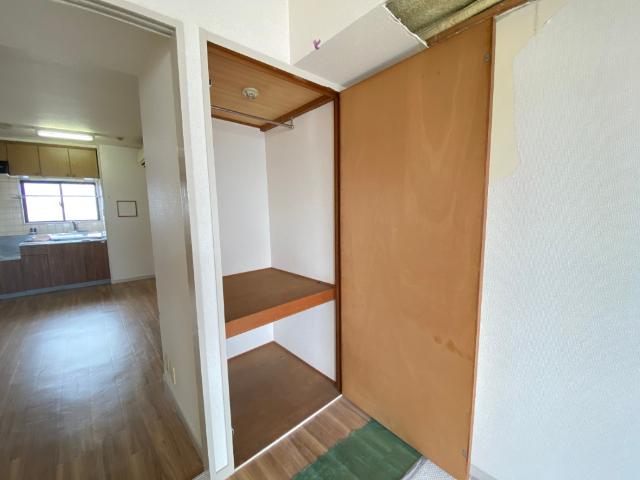 エバーグリーン旭（701） 収納