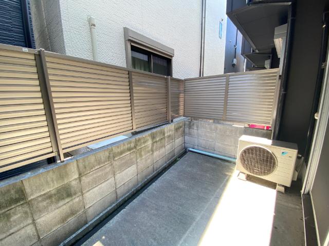 杏 バルコニー