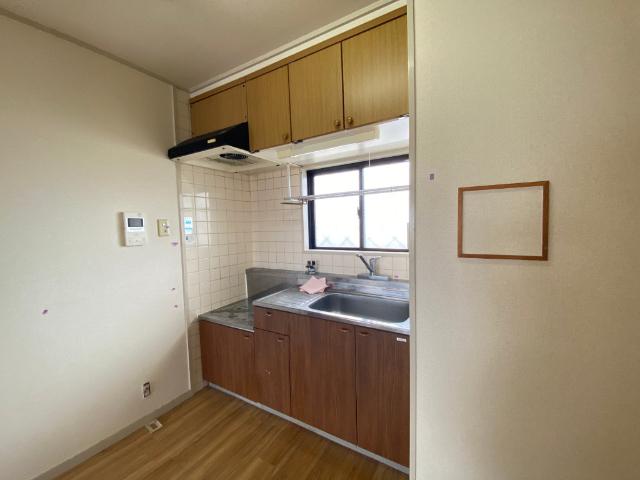 エバーグリーン旭（701） キッチン