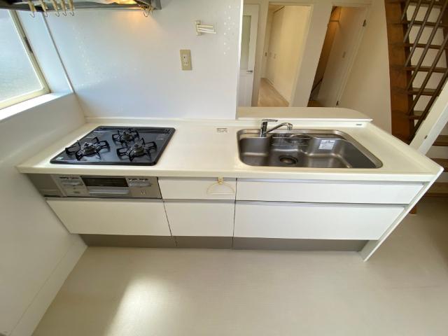 大阪市旭区大宮一戸建 キッチン