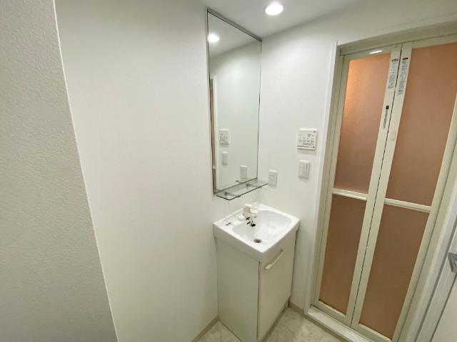 杏 洗面