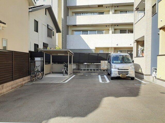 ラ・フォンテ（303） 駐車場