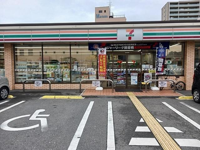 セブンイレブン様：50m