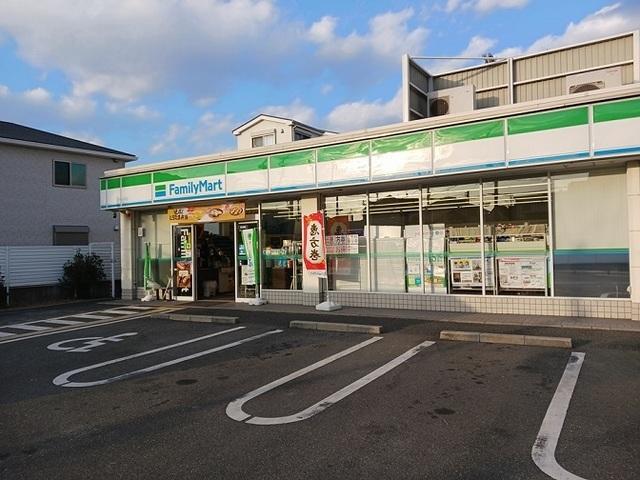 ファミリーマート様：450m