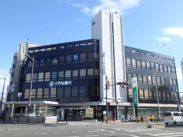 りそな銀行守口支店：83m