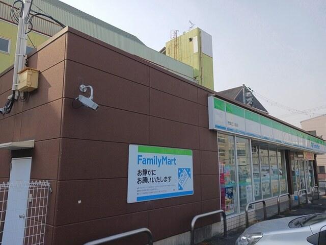 ファミリーマート様：700m