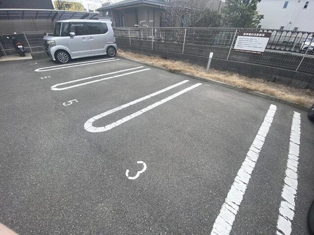 コージィコートWEST（101） 駐車場
