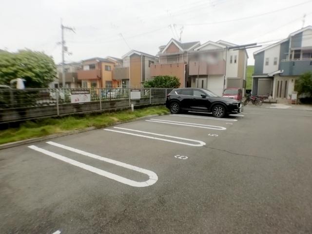 コージィコートWEST（101） 駐車場