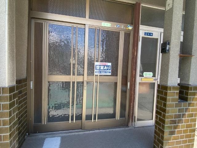 大阪市旭区大宮一戸建 エントランス