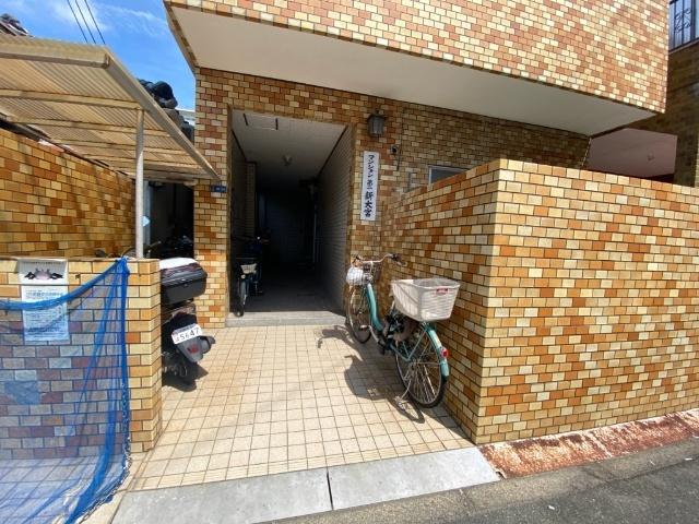 マンション第二新大宮 エントランス