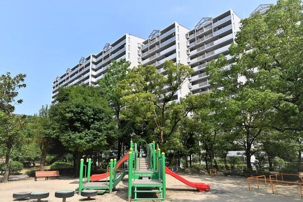ベル・パークシティ画地ⅡＭ棟 外観