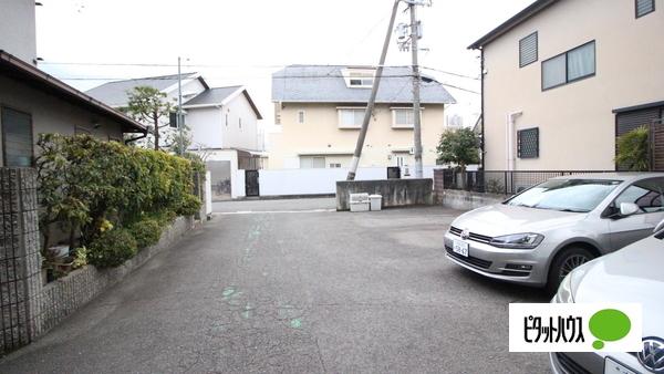 浜町ハイツ 駐車場