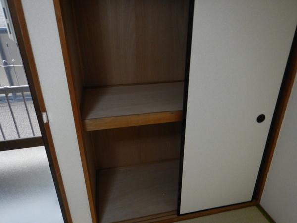 ホワイトハイツ 収納