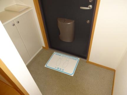 シャルム西町 玄関