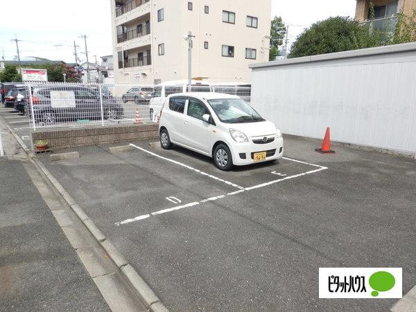 グランシーハヤシ 駐車場