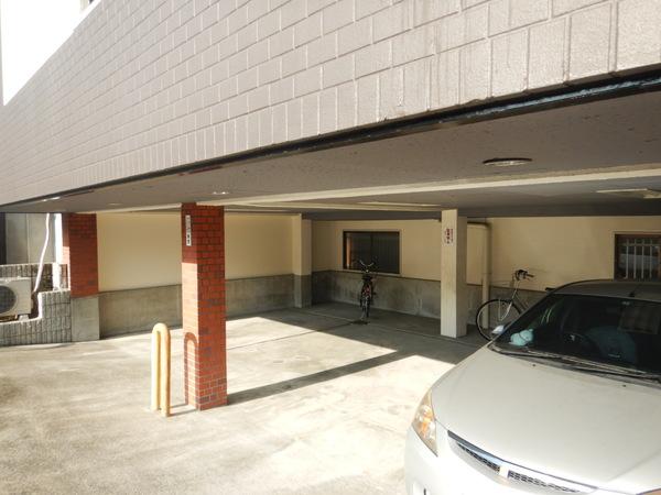 八雲東グリーンハイツ 駐車場