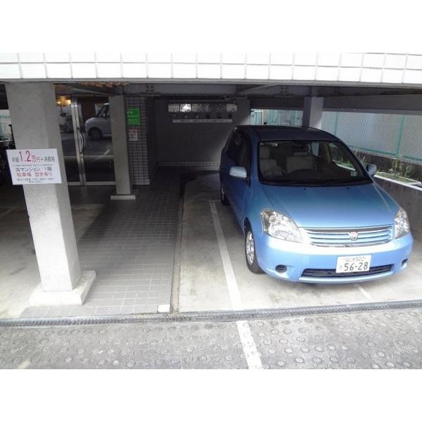 大阪市旭区太子橋マンション 駐車場