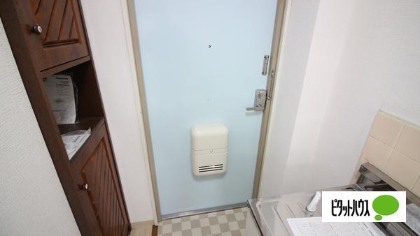 パークサイド末広 玄関