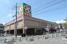 ライフ守口寺方店：383m