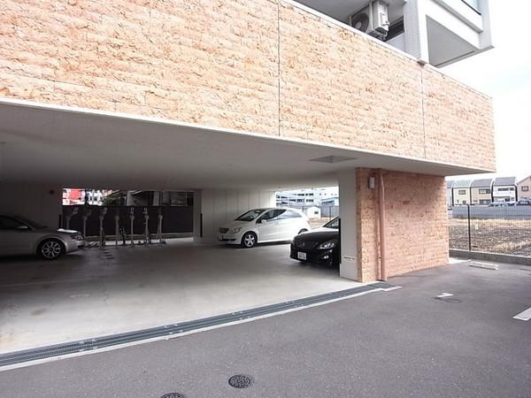 サンフレンドユーPartⅡ 駐車場