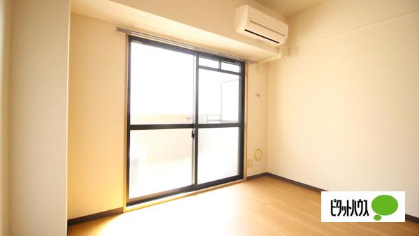 守口市八雲東町マンション リビング