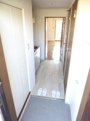 リアライズ門真本町 玄関