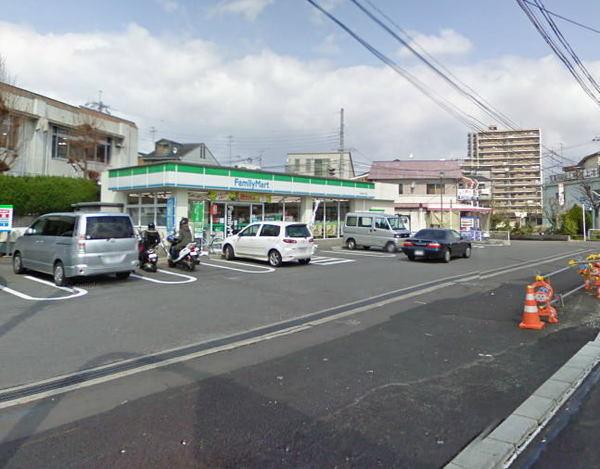 ファミリーマート菊水通二丁目店：143m