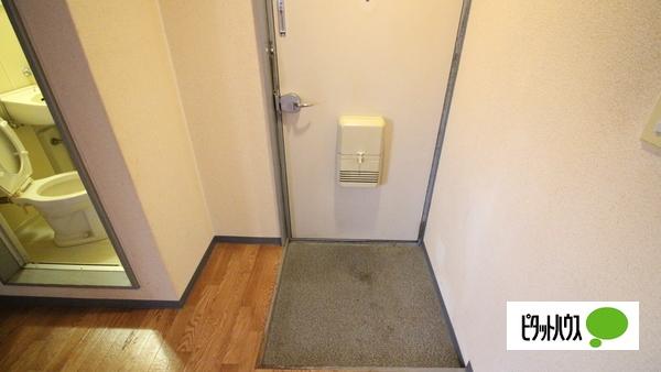 本町ハイツ 玄関