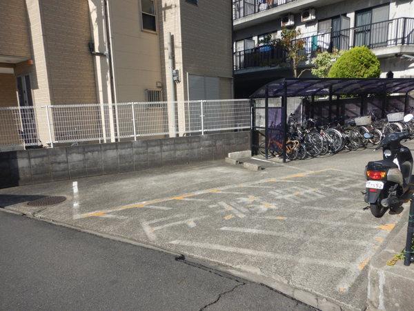 タナカハイツ 駐車場