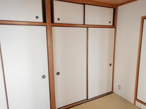 シャルムハイツ 収納
