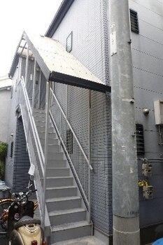 ハウス目手久 エントランス