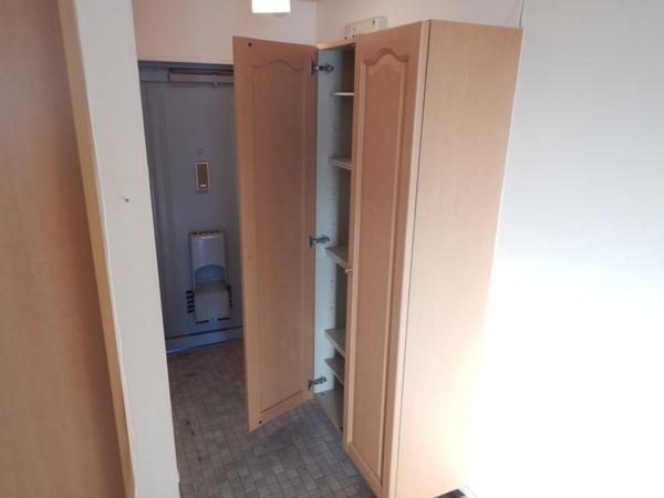 岡林ビル 収納