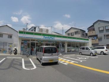 ファミリーマート門真大倉町店：202m