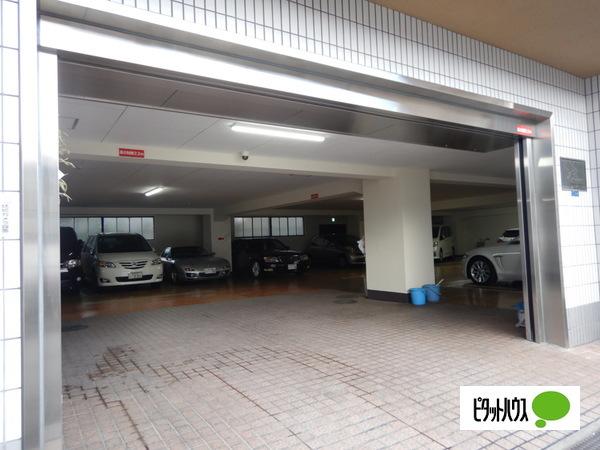 マンション淀 駐車場