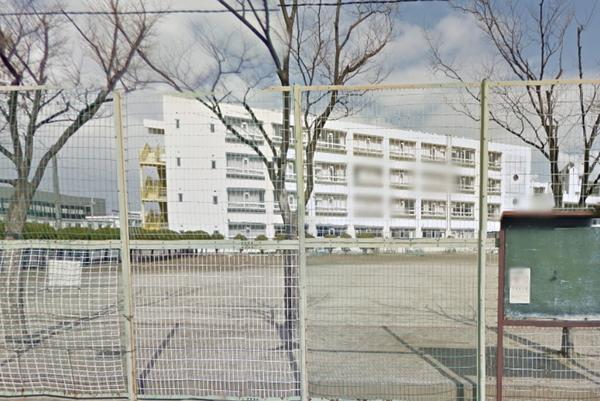 門真市立速見小学校：570m