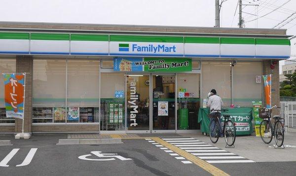 ファミリーマート寝屋川黒原橘町店：152m