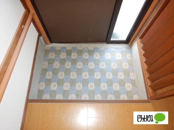 守口市金田町テラスハウス 玄関