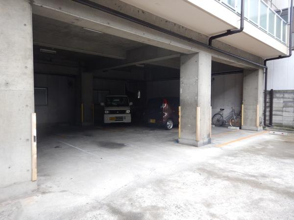 グローリーハイツ森田 駐車場