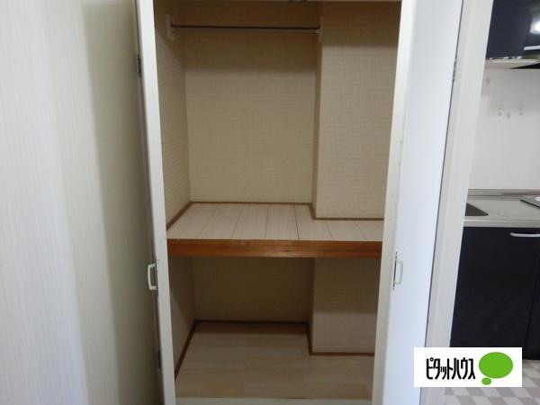 スクエアコート栄町 収納