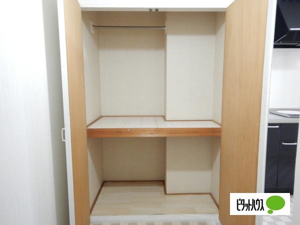 スクエアコート栄町 収納