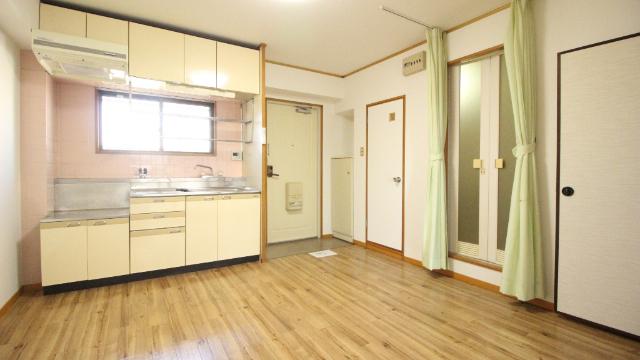大阪市旭区大宮マンション リビング