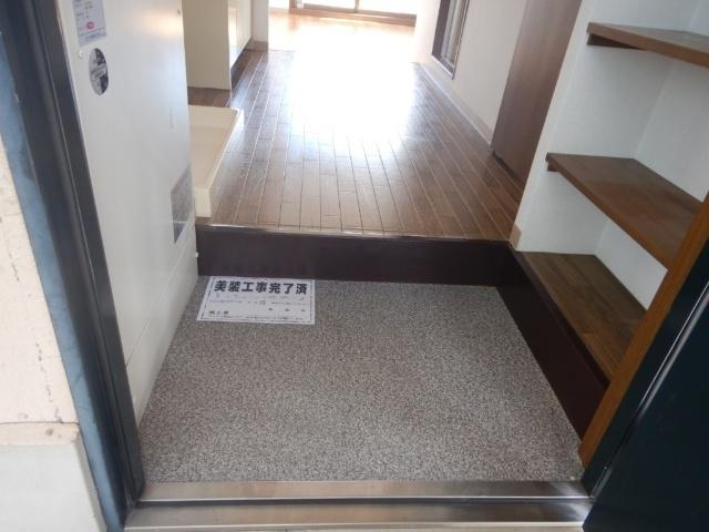 CASA ROSEHILL（カーサ・ローズヒル） 玄関