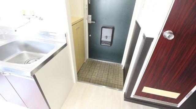 東洋プラザしろきた 玄関
