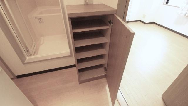 ギャラント石土 玄関