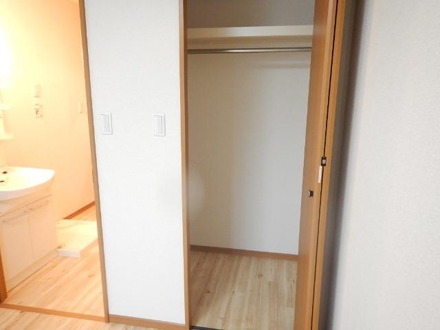 旭ハイツ 収納