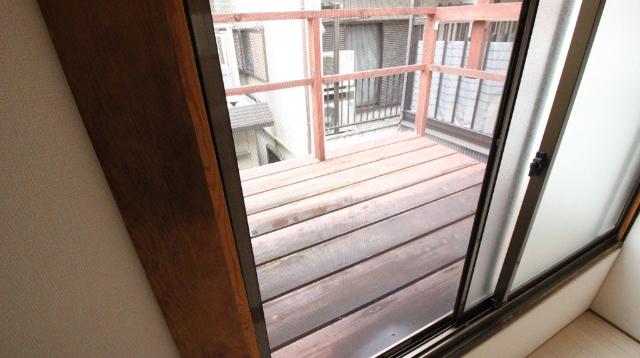 守口市南寺方中通テラスハウス バルコニー