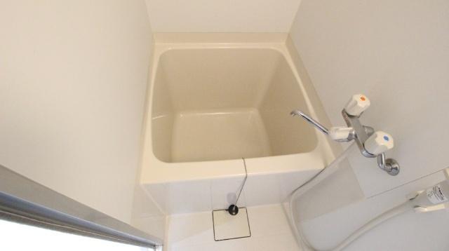 守口市南寺方中通テラスハウス バス／シャワー