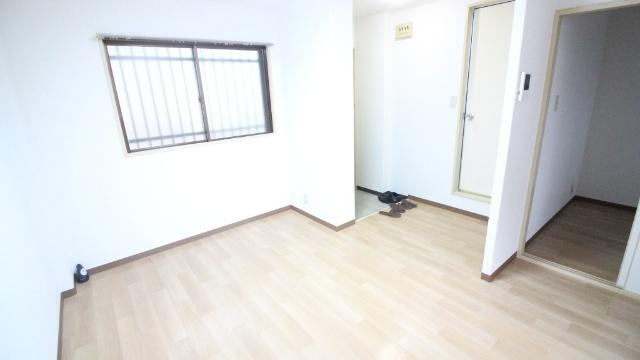 イーストパレス大日 室内