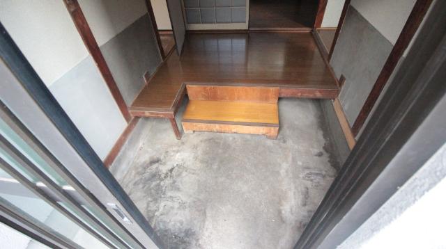 門真市小路町テラスハウス 玄関