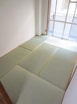 リアライズ門真（旧山本マンション） リビング